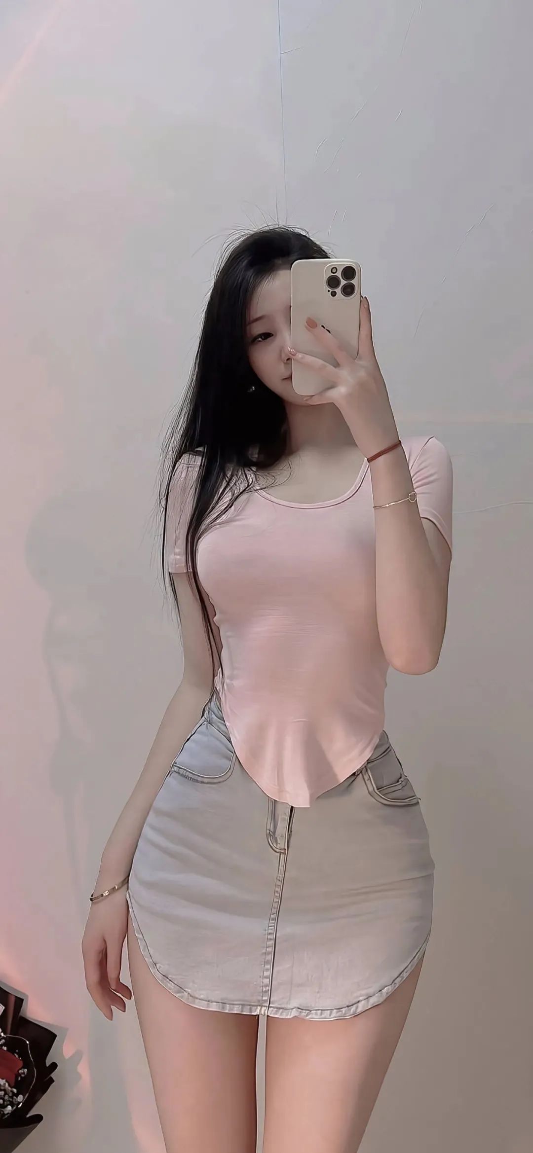 这身材就离谱